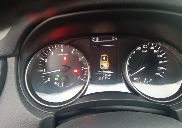 Nissan Qashqai cena 60900 przebieg: 175000, rok produkcji 2018 z Dobrzyca małe 154
